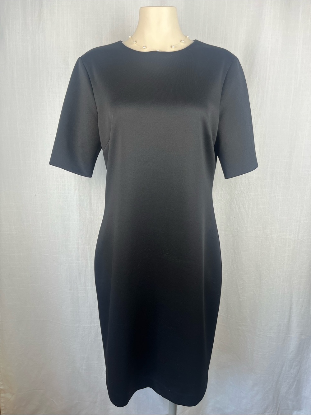 Simons Black Short-Sleeve Midi Shift Dress